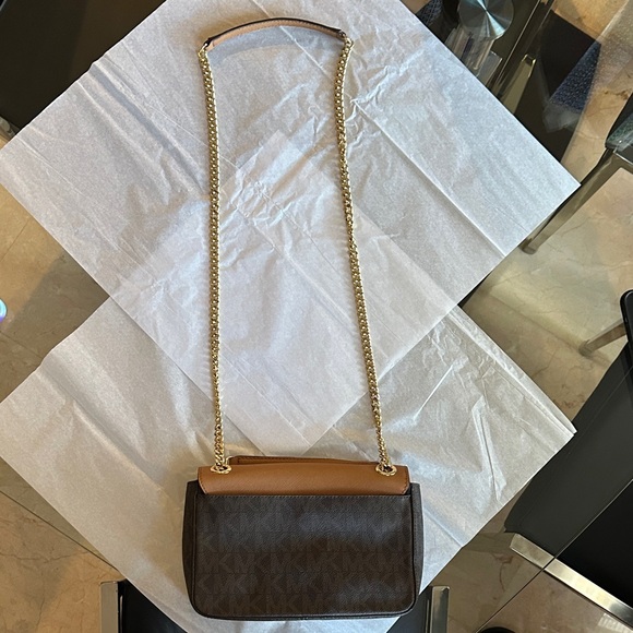 Michael Kors Tina Medium Signature Shoulder Flap Crossbody/Satchel - Picture 4 of 6